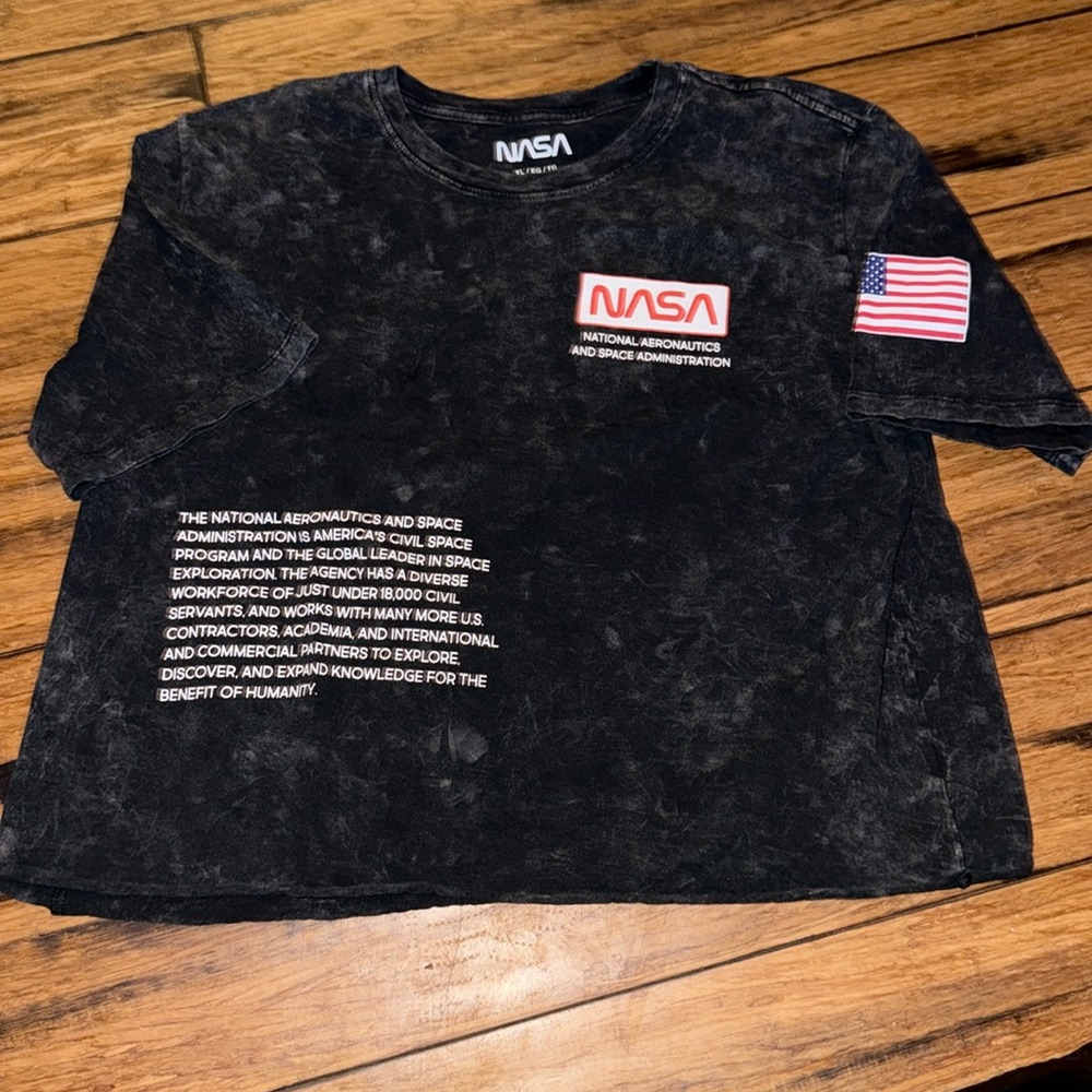 Women’s NASA T-Shirt size XL